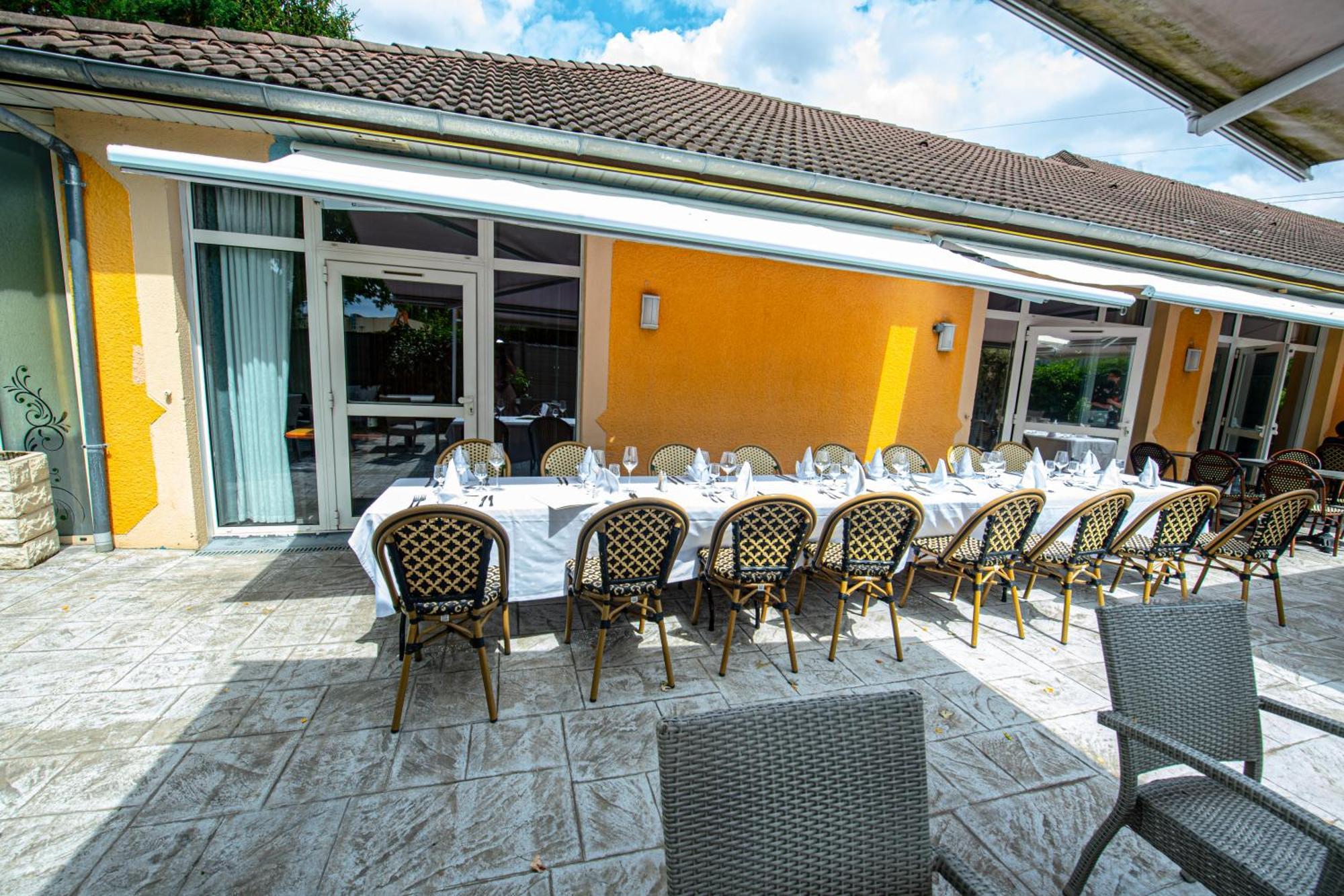Logis Hotel - Le Relais Du Parisis Вильпаризи Экстерьер фото