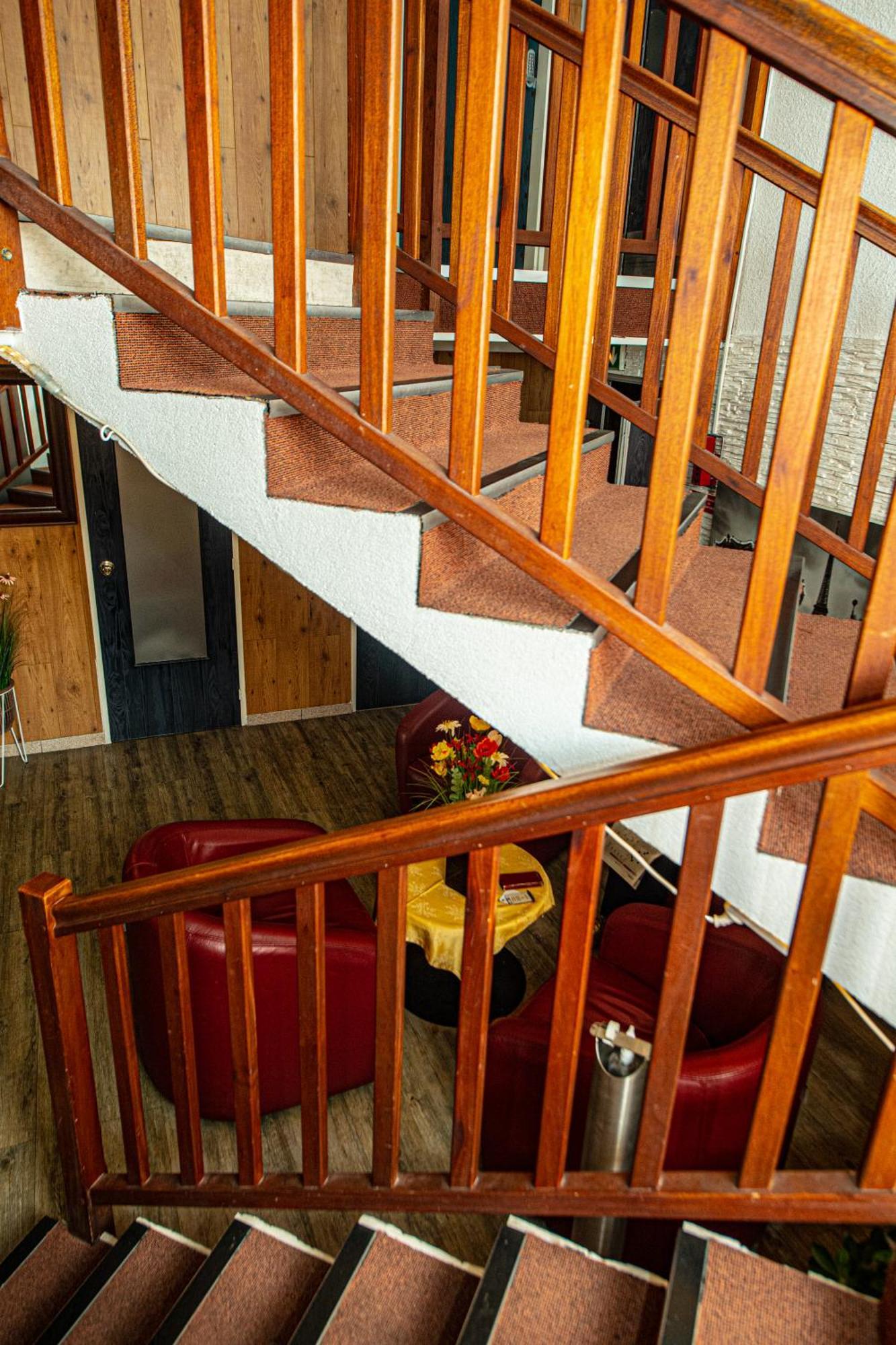 Logis Hotel - Le Relais Du Parisis Вильпаризи Экстерьер фото